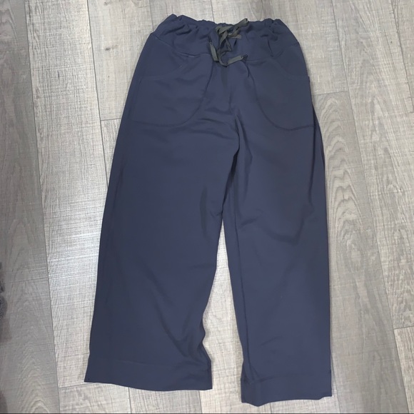 Lululemon Cropped Straight Pant